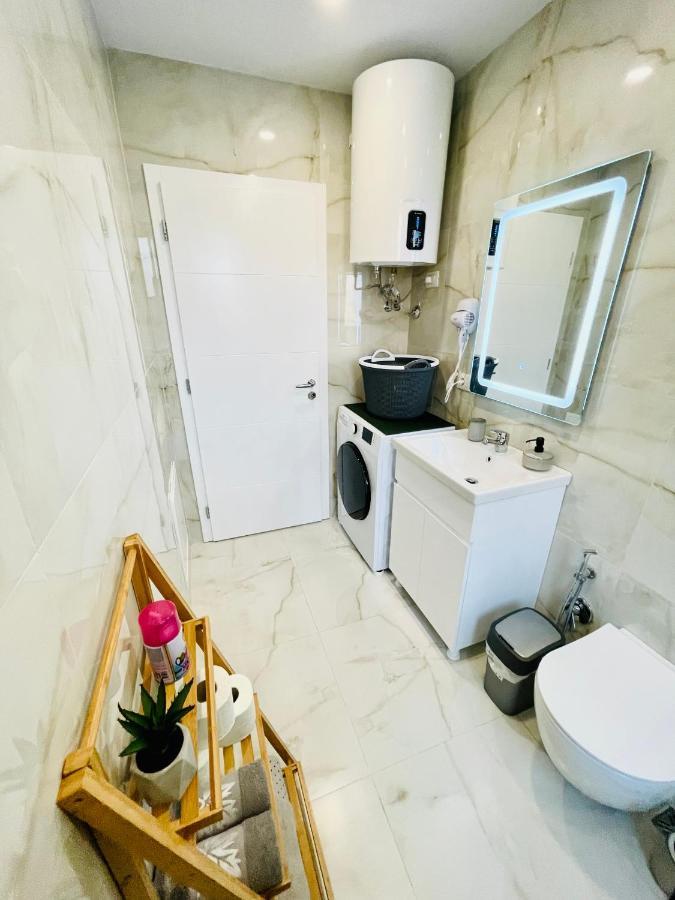 Central Apartment 2, Tiranë Luaran gambar
