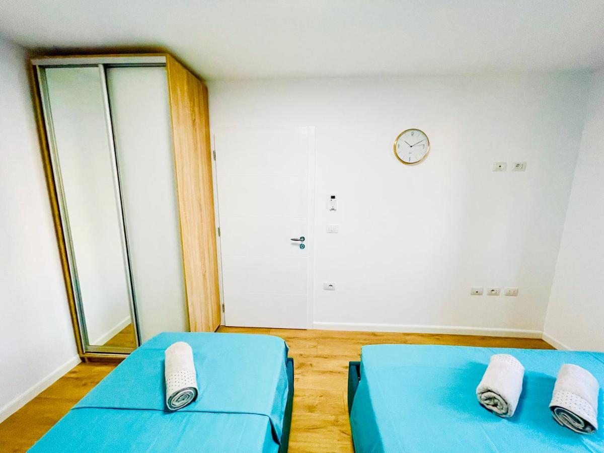Central Apartment 2, Tiranë Luaran gambar